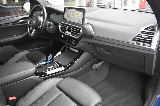 BMW X3 iX3 Executive 80 kWh Pano Trekhaak Leder Elc Stoelen