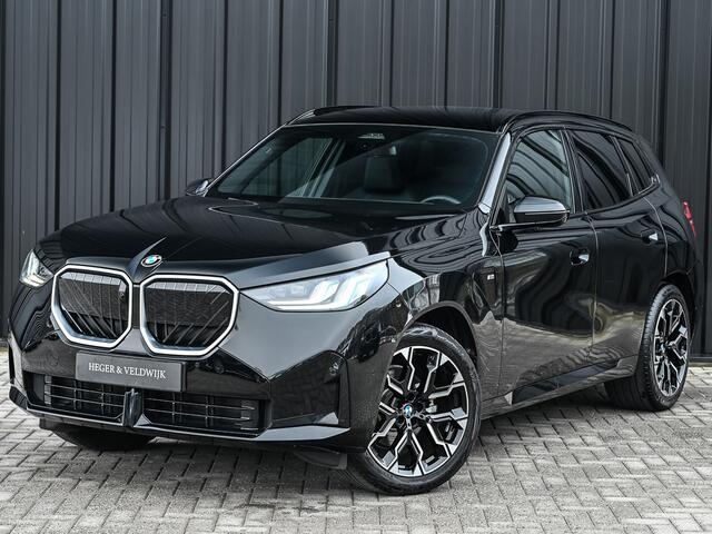 BMW X3 30e xDrive · M-Sport · Panorama dak · Sport stoelen · Driving Assistant Plus · Dab+ · Harman/Kardon · Adaptive Led · Head-Up · 360 Camera · Comfort Access · Ambiance Interieur · Iconic Glow