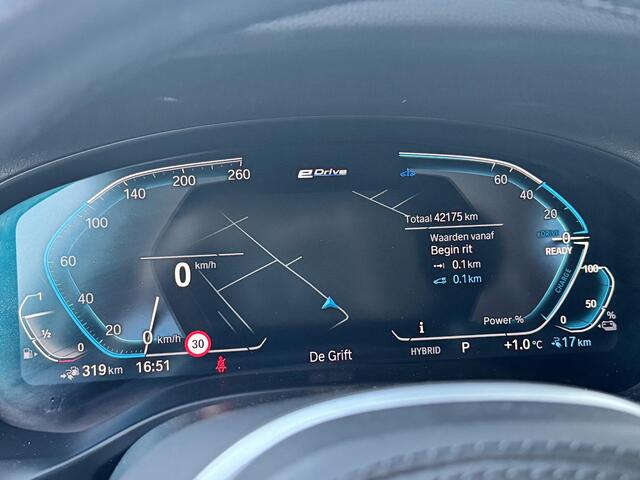 BMW X3 xDrive30e M sport | 292 PK | 20 Inch | 50 Jahre Edit | Keyless | Akoestisch glas