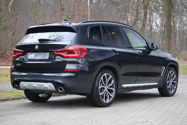 BMW X3 xDrive20i X-Line | 20" | HUD | Trekhaak | Keyless | LED | Hifi | Alarm kl.3 | Sportstoelen | Stoelverwarming | Live Cockpit Pro | Etc.