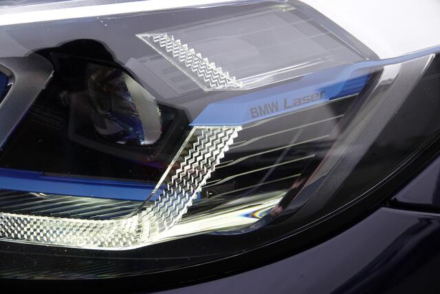 BMW X3 xDrive30e High Executive M sport | Pano | Laser | Ventilatie | HUD | Trekhaak | Memory | 360 |