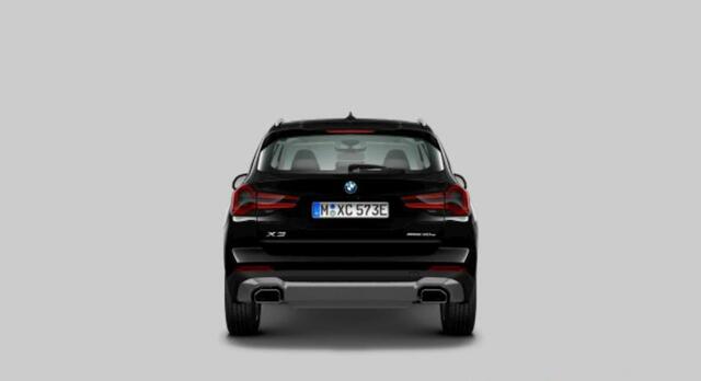 BMW X3 xDrive30e Panoramadak - Sportstoelen voor - Comfort Access - Parking Assistant -