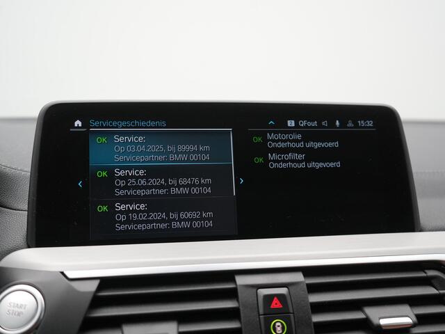 BMW X3 xDrive30e M Sport Plug In Hybrid 293pk Dealer O.H. PHEV | Trekhaak Af Fabriek | Head Up | 360 Camera | Adaptief Onderstel | Lederen Sportstoelen & Stuur Verwarmd | Sfeerverlichting | Keyless | Blis | Navigatie | DAB | Virtual |