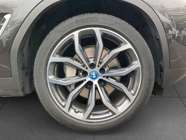 BMW X3 xDrive30e ** LASER, LEDER, PANORAMA, TREKH, HuD, AKOUSTIC GLAS, 20-inch LMV ** 1e EIG - UNFALLFREI ** ** INFORMEER OOK NAAR ONZE AANTREKKELIJKE FINANCIAL-LEASE TARIEVEN **