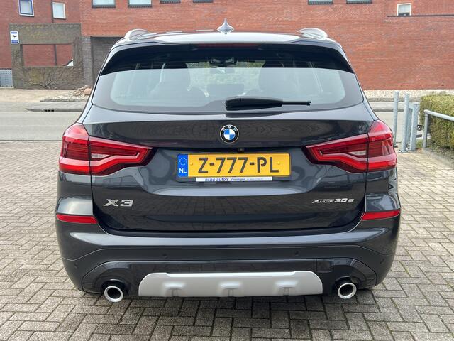 BMW X3 xDrive30e X-Line Panodak Trekhaak ACC Driving Assist Plus Elek stoelen Navigatie Live Cockpit Prof Carplay Stuur en Stoelverwarming DAB 360 Camera Harman Kardon Audio Vol Opties Plug in Hybride