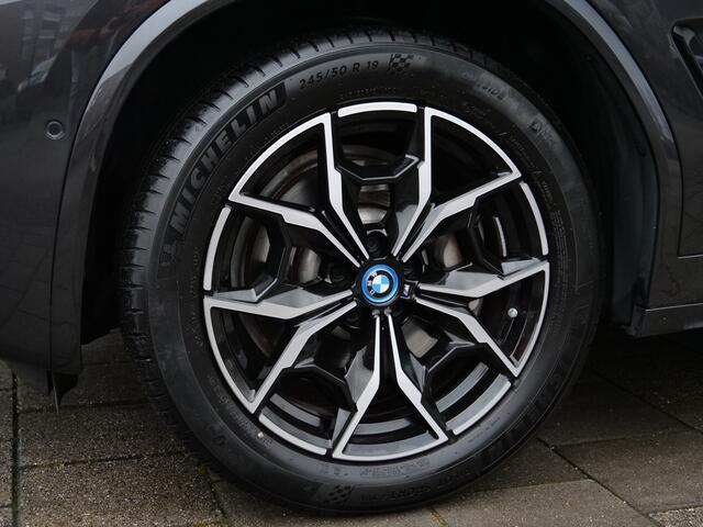 BMW X3 xDrive30e High Executive 292 Pk Automaat M-pakket / Navi / DAB / Apple Carplay / Trekhaak / Leer / Stoelverwarming