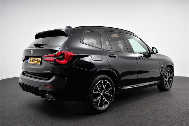 BMW X3 xDrive30e M Sport High Executive | Leder | Schuif/kantel dak | Navigatie | Climate Control | Camera | Electrisch bedienbare achterklep | Active Cruise Control | 19" Lichtmetalen velgen