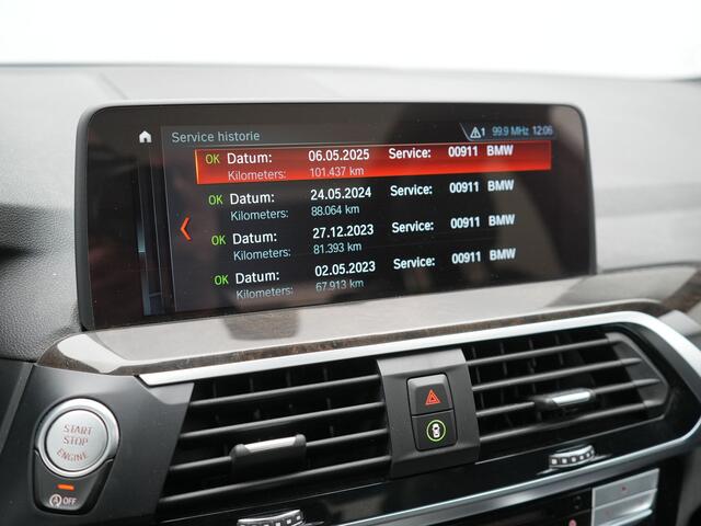 BMW X3 xDrive20i M Sport Shadow 184pk Dealer O.H | Trekhaak af Fabriek | Panodak | Adaptive Cruise | Sportstoelen Memory | Harman Kardon | Head Up | 19"L.M | BLIS |