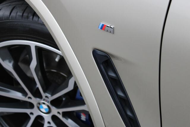 BMW X3 xDrive30i High Executive M Sport Automaat / Sportstoelen / Comfort Access / Adaptieve LED / Head-Up / Parking Assistant Plus / Stuurverwarming