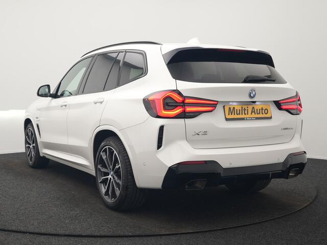BMW X3 xDrive30e M Sport Plug In Hybrid 293pk Dealer O.H PHEV | Laser LED | 360 Camera | 20"L.M | Head Up | Shadow Line | Lederen Sportstoelen Verwarmd | Sfeerverlichting | BLIS |