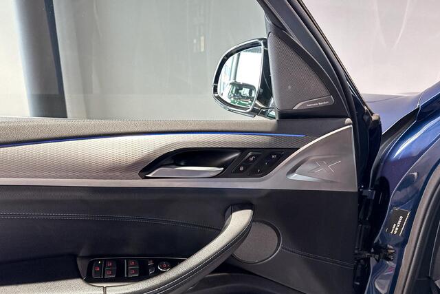 BMW X3 xDrive30e High Executive | M Sport | Glazen Panoramadak | Harman Kardon | Stoelverwarming | Trekhaak |