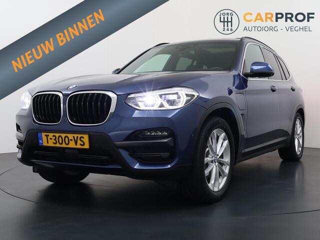 BMW X3 xDrive30e High Executive M Sport interieur | Panoramadak | Trekhaak | Camera | Harman Kardon | HUD