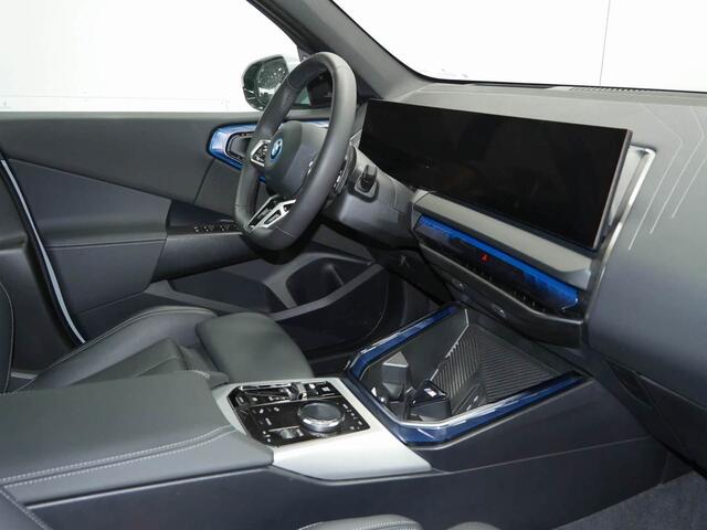 BMW X3 30e xDrive M-Sport | Panorama | 21" | Trekhaak | Harman Kardon | Ventilatie | Driving Assistant Plus |