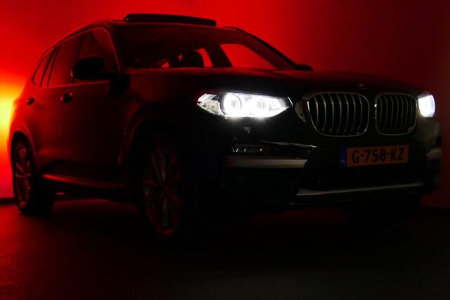 BMW X3 xDrive20i High Executive. Panodak, Camera, StoelVerw, Adap Cruise, 19"LMV, Haak 2400kg