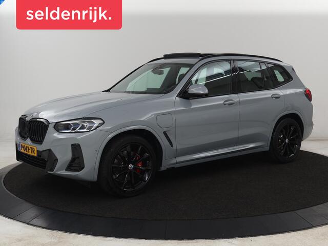 BMW X3 xDrive30e M Sport | Panoramadak | Head-Up | Stoelverwarming | Trekhaak | 360 Camera | Leder | Sportstoelen | Carplay | Sfeerverlichting | Laserlicht | Live Cockpit | Navigatie | PHEV | Plug In