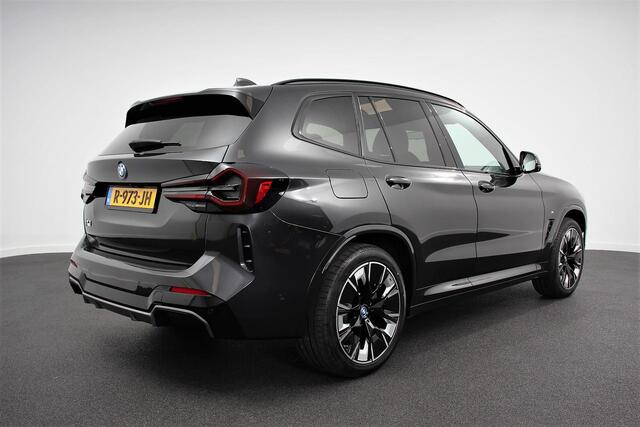 BMW X3 iX3 High Executive M-Sport 286pk | Sportonderstel | Trekhaak | Leder | Schuifdak | Navigatie | Camera 360 | Harman Kardon