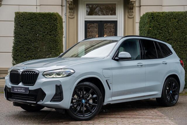 BMW X3 xDrive30e High Executive M-SPORT | KEYLESS | CAMERA | 20 INCH | SHADOWLINE | CARPLAY