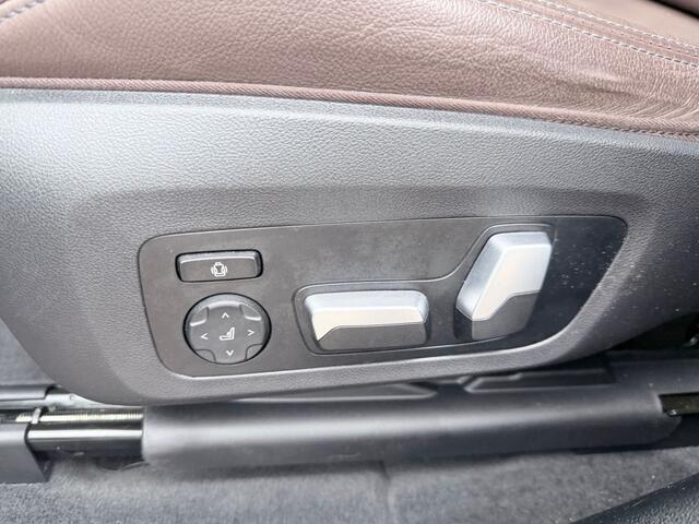 BMW X3 iX3 High Executive 80 kWh | Trekhaak | X3M look | Pano | Leer