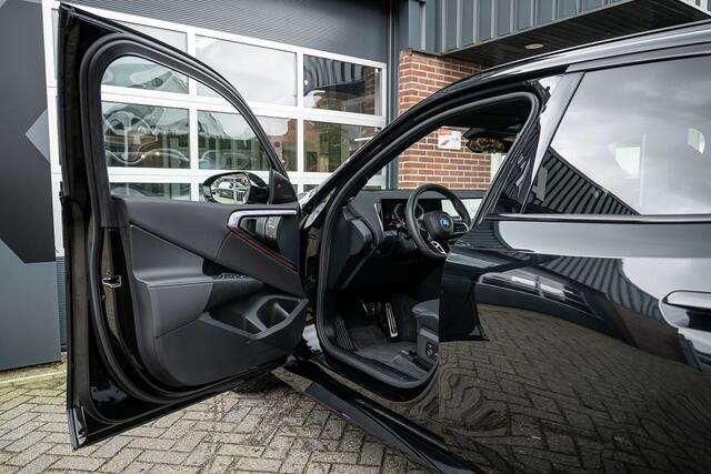 BMW X3 30e xDrive M Sport Pro | Harman/Kardon | Head-Up | Memory Seats |Trekhaak | Driving Ass. Plus | 360° | 20 Inch | Iconic |