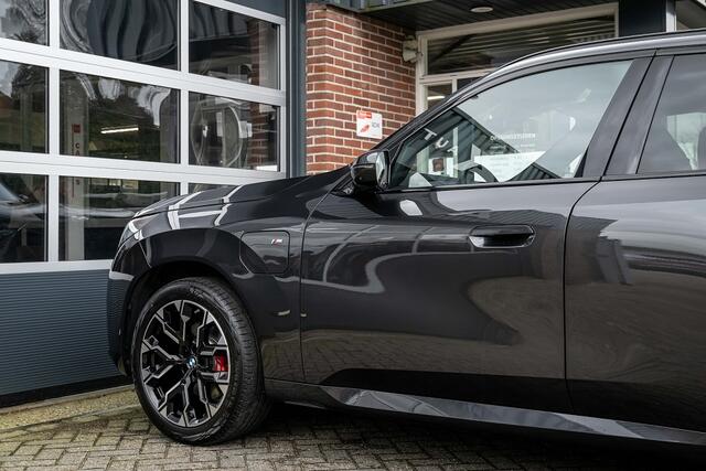 BMW X3 30e xDrive M Sport Pro | Panorama | Harman/Kardon | Head-Up | Memory Seats | Ventilatie |Trekhaak | Driving Ass. Plus | 360° | 20 Inch |