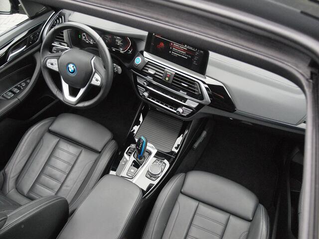 BMW X3 iX3 High Executive 80 kWh | Panoramadak | 360 Camera | Harman Kardon | Head-Up Display | Apple Carplay |