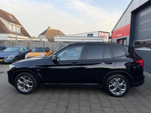 BMW X3 xDrive30e Executive Panorama|Camera|Sport|Shadow