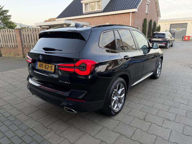 BMW X3 xDrive30e Executive Panorama|Camera|Sport|Shadow