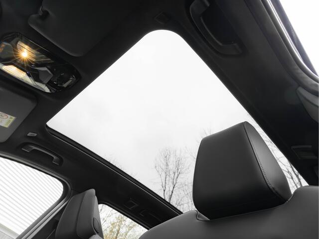 BMW X3 30e xDrive - M-Sport Pro - Pano - Trekhaak - ACC - Head-Up