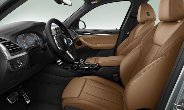 BMW X3 xDrive30e M Sport - Elektrisch verwarmde voorstoelen - Getinte Ruiten - Comfort Access - Parking Assistant - HiFi System - Ambiance verlichting -