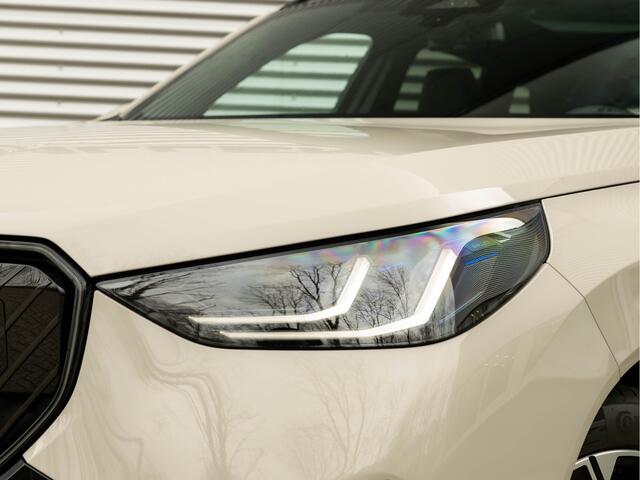 BMW X3 30e xDrive - M-Sport Pro - Pano - Trekhaak - Head-up - Stuurwiel Verwarmd