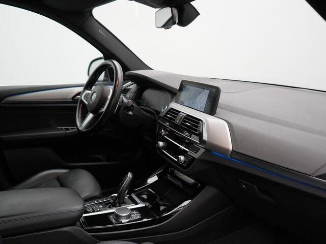 BMW X3 xDrive30e M Sport Plug In Hybrid 293pk Dealer O.H. PHEV | Trekhaak Af Fabriek | Camera | Adaptief Onderstel | Lederen Sportstoelen Verwarmd | Adaptive LED | Hifi Audio | Sfeerverlichting | 20"L.M | Virtual | Navigatie | DAB | Cruise Control |