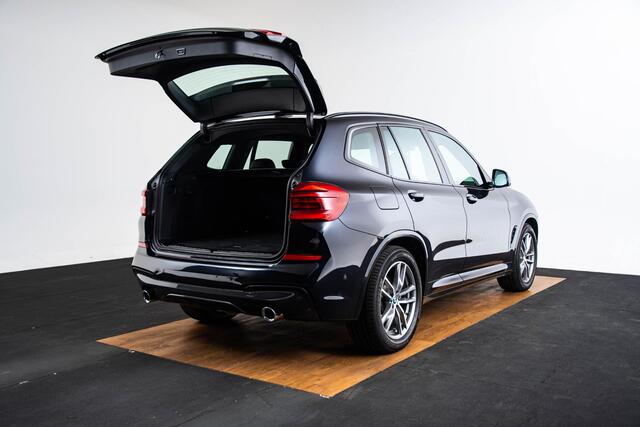 BMW X3 xDrive20i High Executive M Sport - Trekhaak - Parking/Driving Assistant plus - Elektrisch verwarmde voorstoelen - Head up - Active Protection - Grootlichtassistent - Adaptieve LED koplampen - Deactivering passagiersairbag -