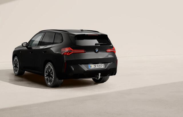 BMW X3 30e xDrive M-Sport Pro / Pano / Trekhaak / Stuurverwarming