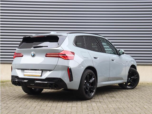 BMW X3 30e xDrive | M Sportpakket Pro | Panodak | Trekhaak | Driving Assistant Prof. | Harman Kardon | Head-Up | Adaptief M Onderstel | Stoelventilatie | 21'' LMV