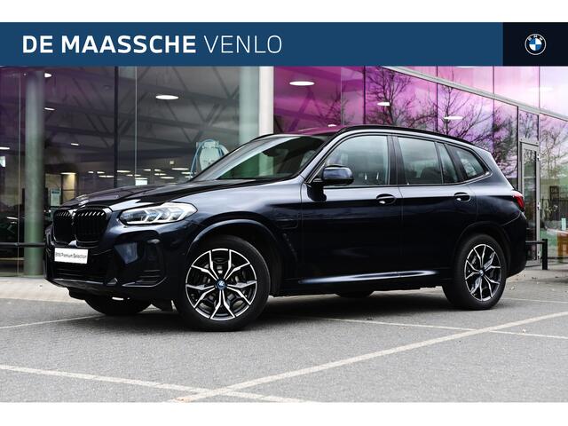 BMW X3 xDrive30e High Executive M Sport Automaat / Trekhaak / Panaromadak / Sportstoelen / Laserlight / Head-Up / Stoelverwarming / Parking Assistant Plus