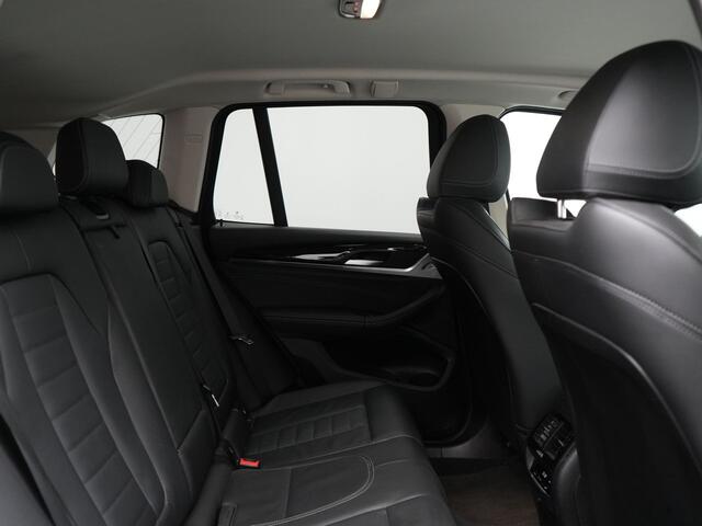BMW X3 xDrive30e X Line FACELIFT Plug In Hybrid 293pk Dealer O.H. PHEV | 360 Camera | Sportstoelen Verwarmd | Apple Carplay | Hifi Audio | Virtual Cockpit | Navigatie | Cruise Control | DAB | LED Koplampen | 18"L.M |