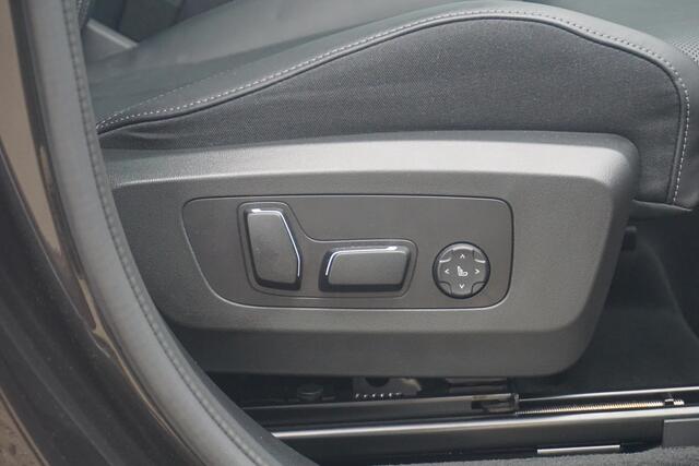 BMW X3 xDrive20 M Sportpakket | Glazen Panoramadak | Trekhaak Elektrisch | Stuur- en stoelverwarming | Stoelventilatie | Active Cruise Control | Harman Kardon | Ekris Selection