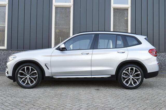 BMW X3 sDrive20i Launch Edition High Executive Rijklaarprijs-Garantie Panoramadak Leder Sport interieur Head-up Navigatie