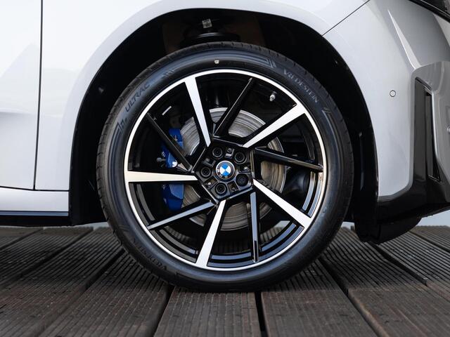 BMW X3 iX3 50 xDrive | M Sportpakket | Innovation Pack | Panoramadak | Head-Up Display | Harman-Kardon | Trekhaak