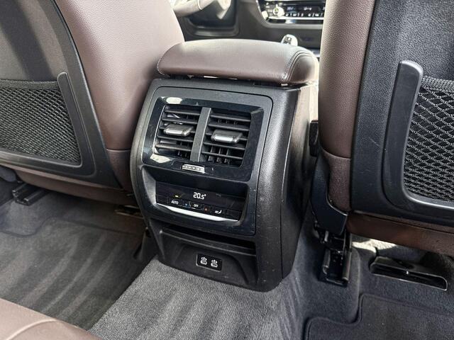 BMW X3 xDrive20i High Executive | M Sport | Trekhaak | Panoramadak