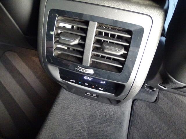 BMW X3 xDrive30e High Exe Elek-Trekhaak LED HiFi Live Cockpit Pro. Driving Ass. Sportstoelen HiFi 19'' LM Velgen