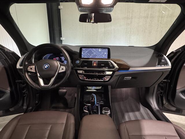 BMW X3 iX3 Executive 80 kWh | navi | leder | panorama | trekhaak | sfeer verlichting | SOH 95% |