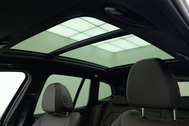 BMW X3 iX3 High Executive 80 kWh | Trekhaak | X3M look | Pano | Leer