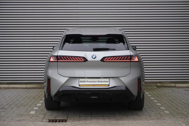 BMW X3 iX3 50 xDrive M Sportpakket Pro | 21 inch LM Sterspaak (Styling 1050 M) | Panoramadak met Klimaat Comfort Glas | Harman-Kardon Surround Sound System | 3D Head-Up Display