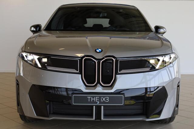 BMW X3 iX3 50 xDrive M Sport Pro | Panoramadak | Head-Up Display | Trekhaak
