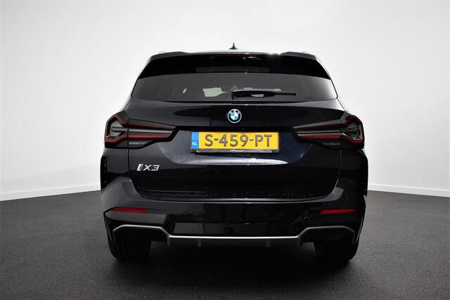 BMW X3 iX3 Executive M-Sport 80 kWh Leder Panoramisch Schuif-Kantel dak Camera Elektrisch bedienbare achterklep Climate control
