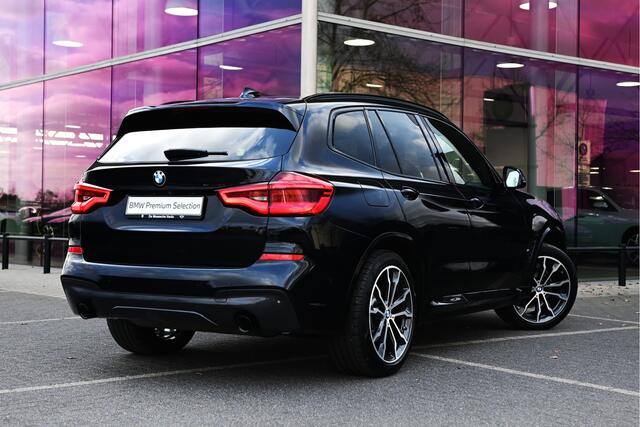 BMW X3 xDrive30e High Executive M Sport Automaat / Sportstoelen / Comfort Access / Achteruitrijcamera / Head-Up / Adaptieve LED / Harman Kardon