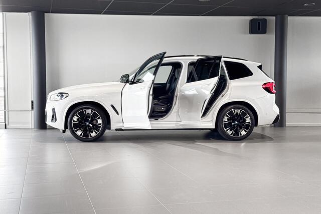 BMW X3 iX3 High Executive 80 kWh | Glazen Panoramadak | Harman Kardon | Comfort Access | Stoelverwarming | Trekhaak |