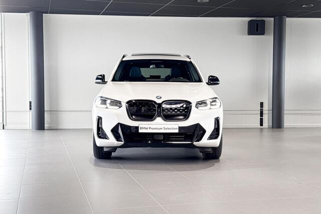 BMW X3 iX3 High Executive 80 kWh | Glazen Panoramadak | Harman Kardon | Comfort Access | Stoelverwarming | Trekhaak |
