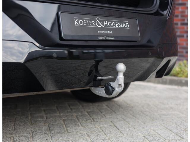 BMW X3 30e xDrive | Pano - Trekhaak - HUD